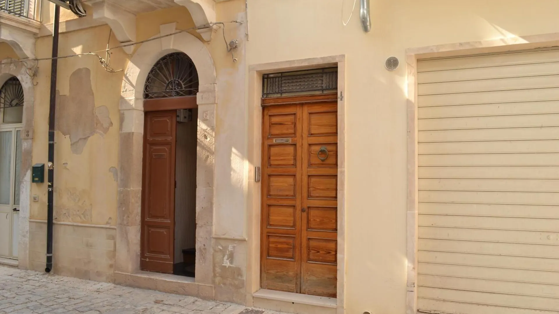 La Donzella - Centro Storico Scicli Apartment 0*,  Italy