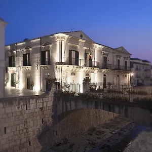 Hotel Novecento, Scicli